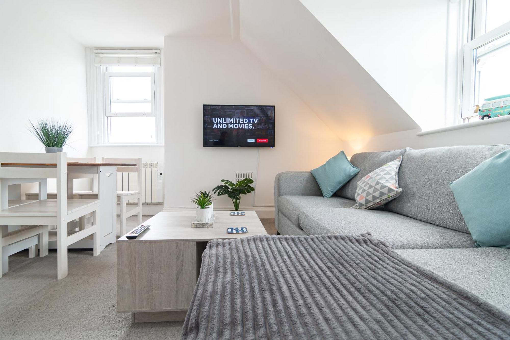 Light Airy 3 Bed Town Cntr Flat 700M To The Beach Bournemouth Eksteriør billede